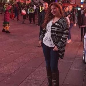 Meet your Posher, Elizabeth